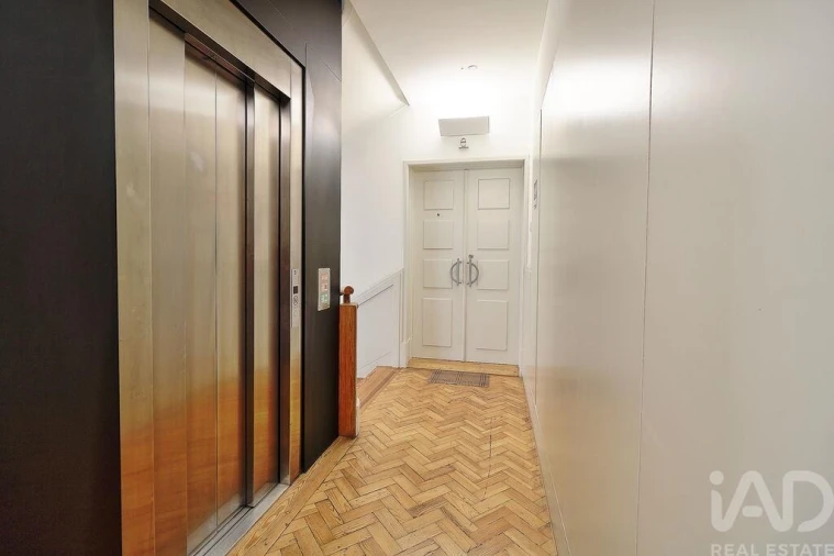 Apartamento T4 para Venda em Santo António Foto 36