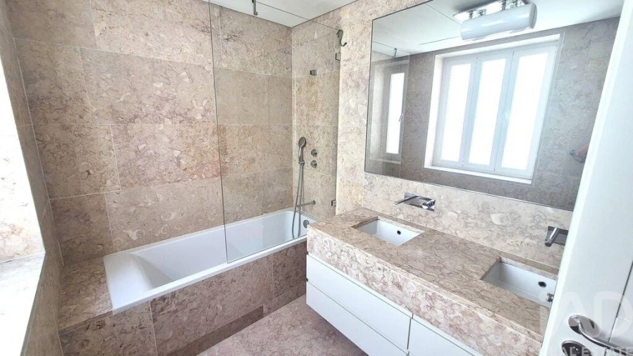 Apartamento T4 para Venda em Santo António Foto 26