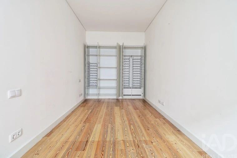 Apartamento T4 para Venda em Santo António Foto 20
