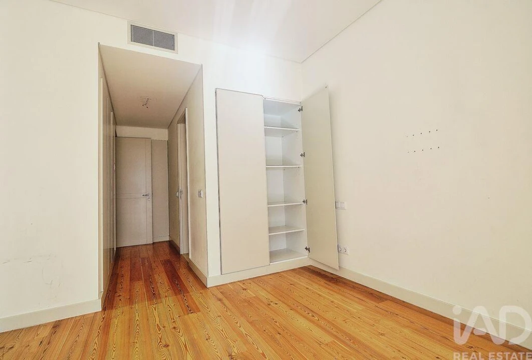 Apartamento T4 para Venda em Santo António Foto 29