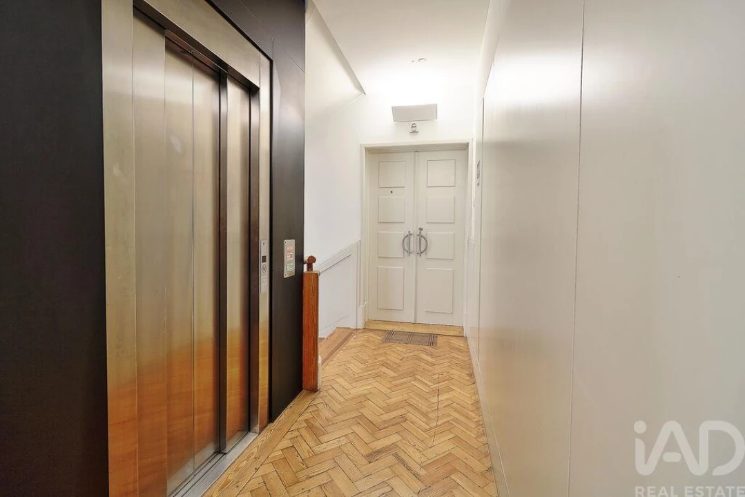 Apartamento T4 para Venda em Santo António Foto 36