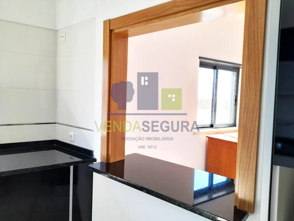 Apartamento T2 para Venda em Beringel Foto 5