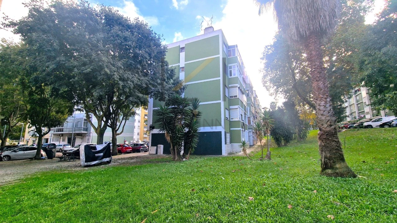 Apartamento T2 para Venda em Benfica Foto 12