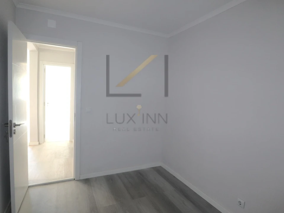 Apartamento T2 para Venda em Benfica Foto 19