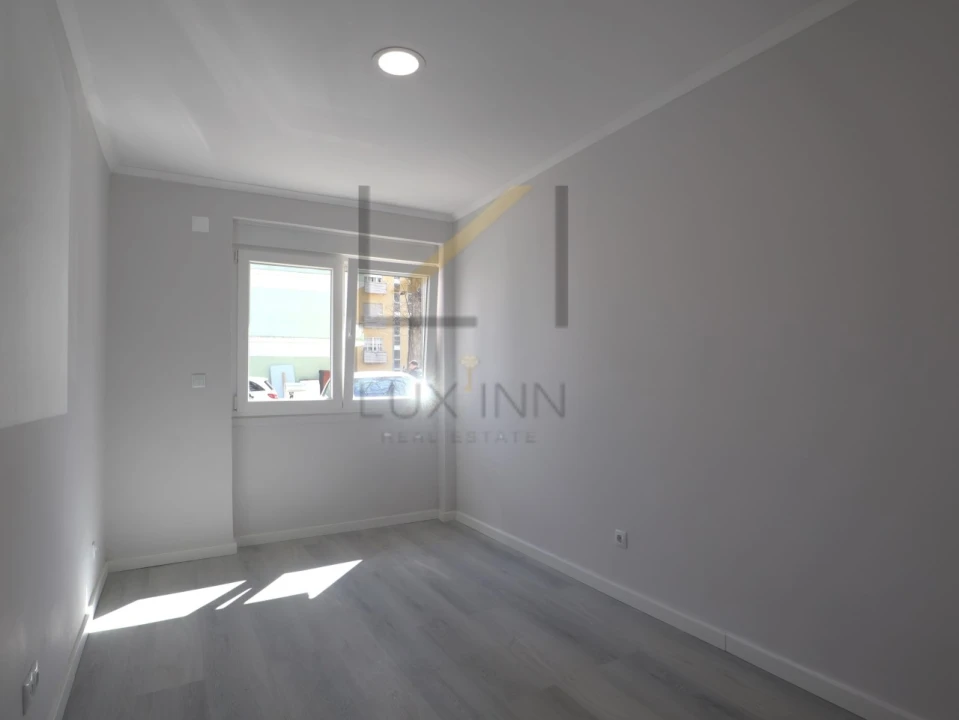 Apartamento T2 para Venda em Benfica Foto 20