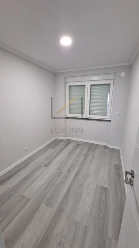 Apartamento T2 para Venda em Benfica