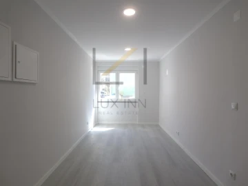 Apartamento T2 para Venda em Benfica