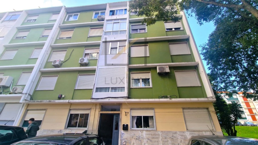 Apartamento T2 para Venda em Benfica Foto 10