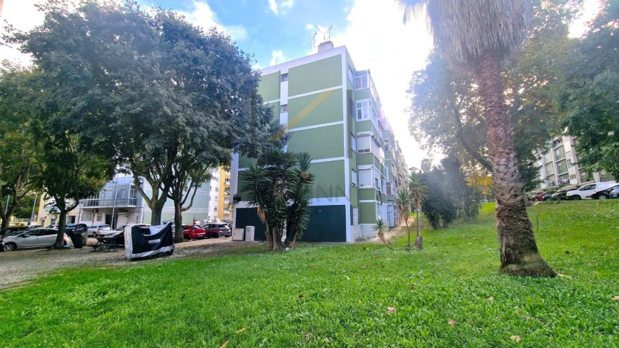 Apartamento T2 para Venda em Benfica Foto 12