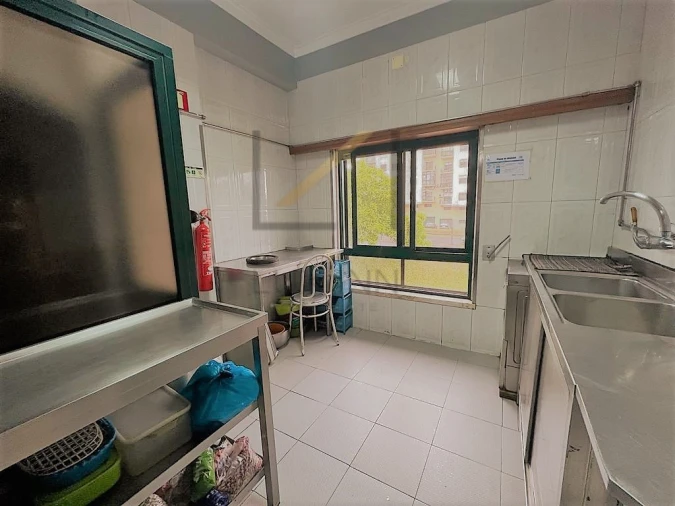 Negócio para Venda em Queluz e Belas Foto 18