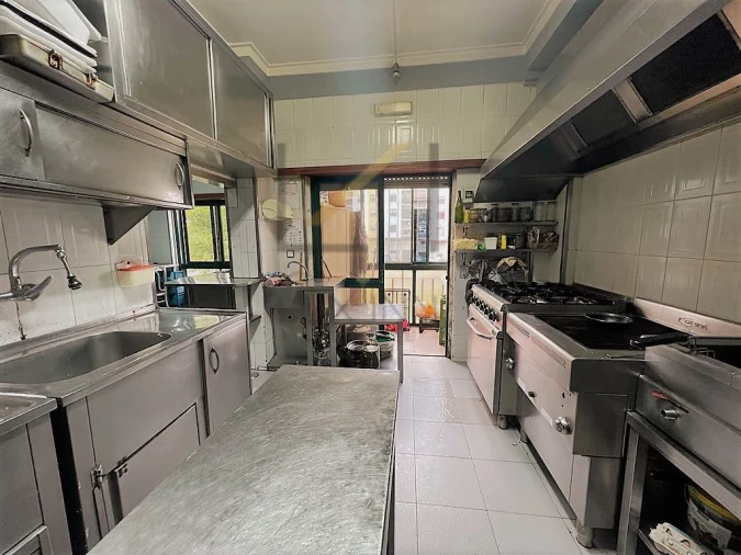 Negócio para Venda em Queluz e Belas Foto 19