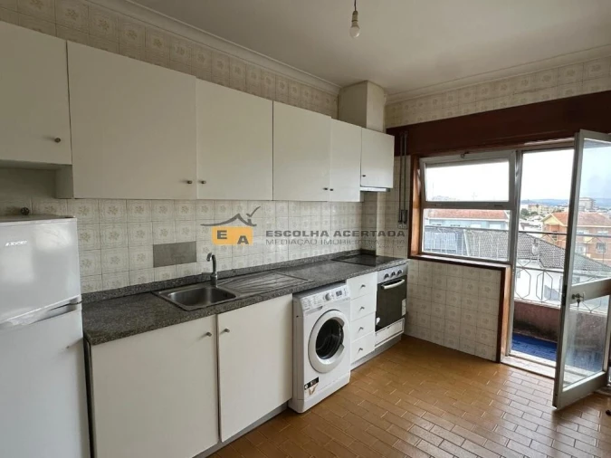 Apartamento T2 para Venda em Rio Tinto Foto 3