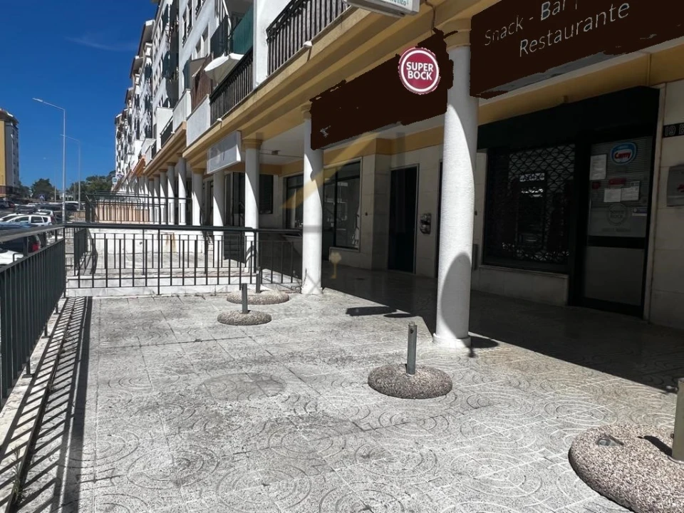 Negócio para Cedência de Quotas em Queluz e Belas Foto 1