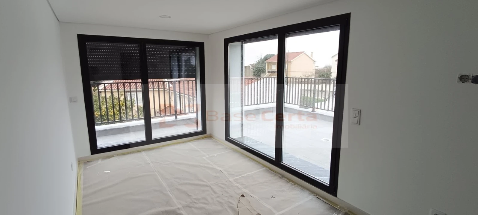 Moradia T5 para Venda em Santa Iria de Azoia, São João da Talha e Bobadela Foto 23