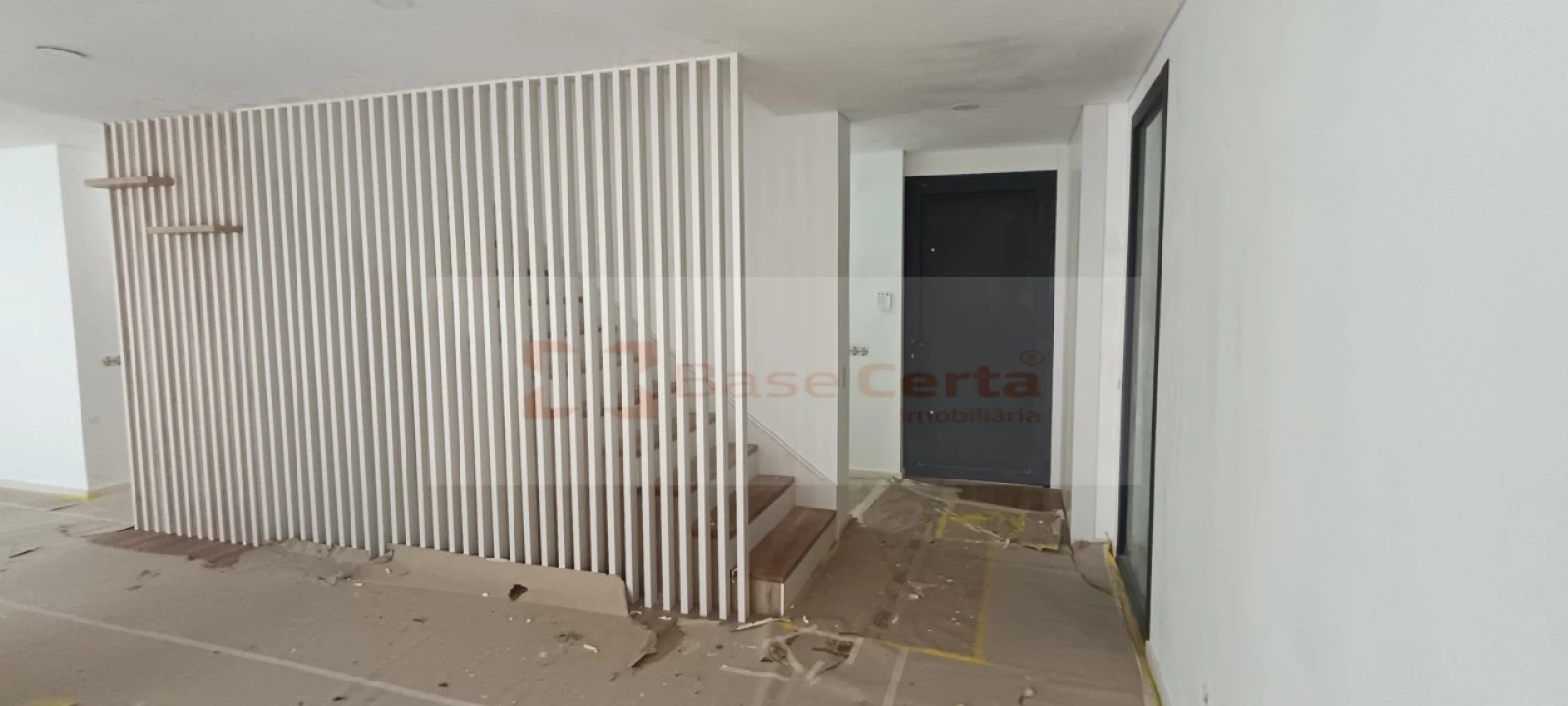 Moradia T5 para Venda em Santa Iria de Azoia, São João da Talha e Bobadela Foto 44