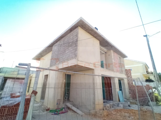 Moradia T5 para Venda em Santa Iria de Azoia, São João da Talha e Bobadela Foto 4