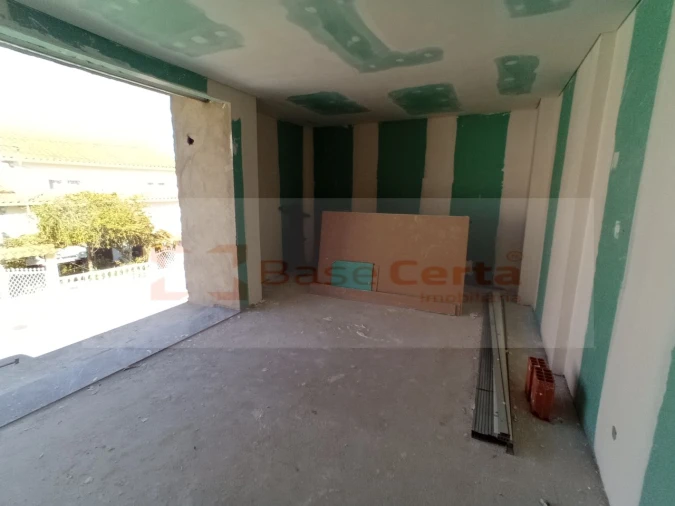 Moradia T5 para Venda em Santa Iria de Azoia, São João da Talha e Bobadela Foto 17