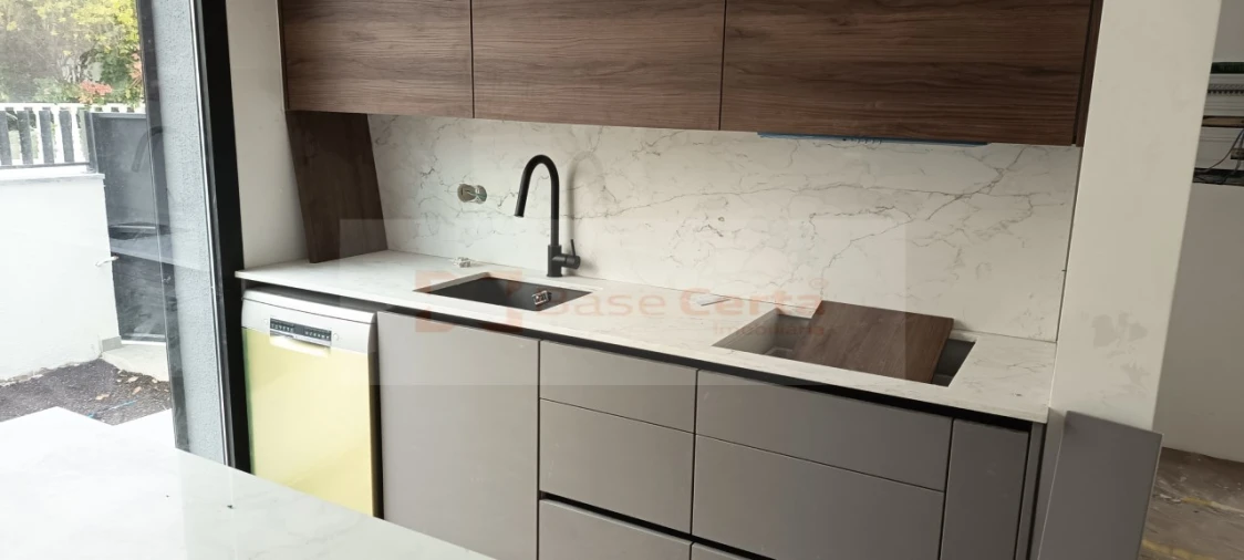 Moradia T5 para Venda em Santa Iria de Azoia, São João da Talha e Bobadela Foto 39