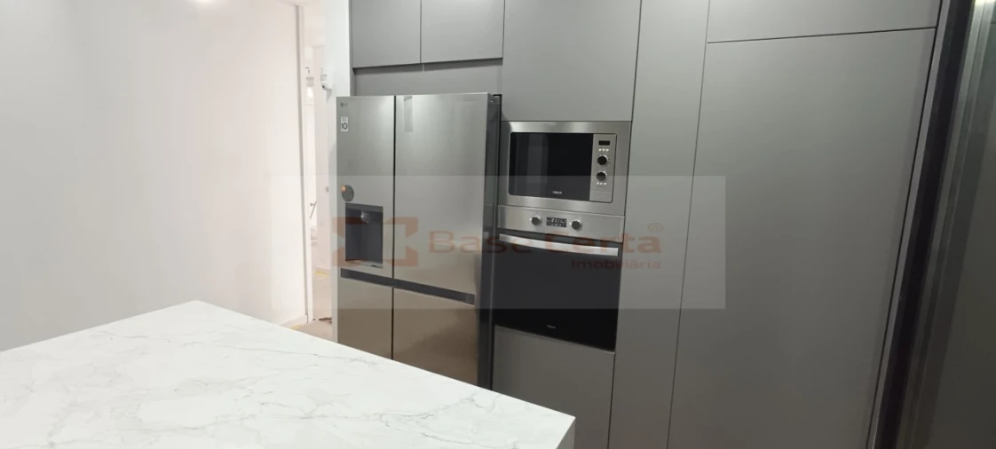 Moradia T5 para Venda em Santa Iria de Azoia, São João da Talha e Bobadela Foto 3