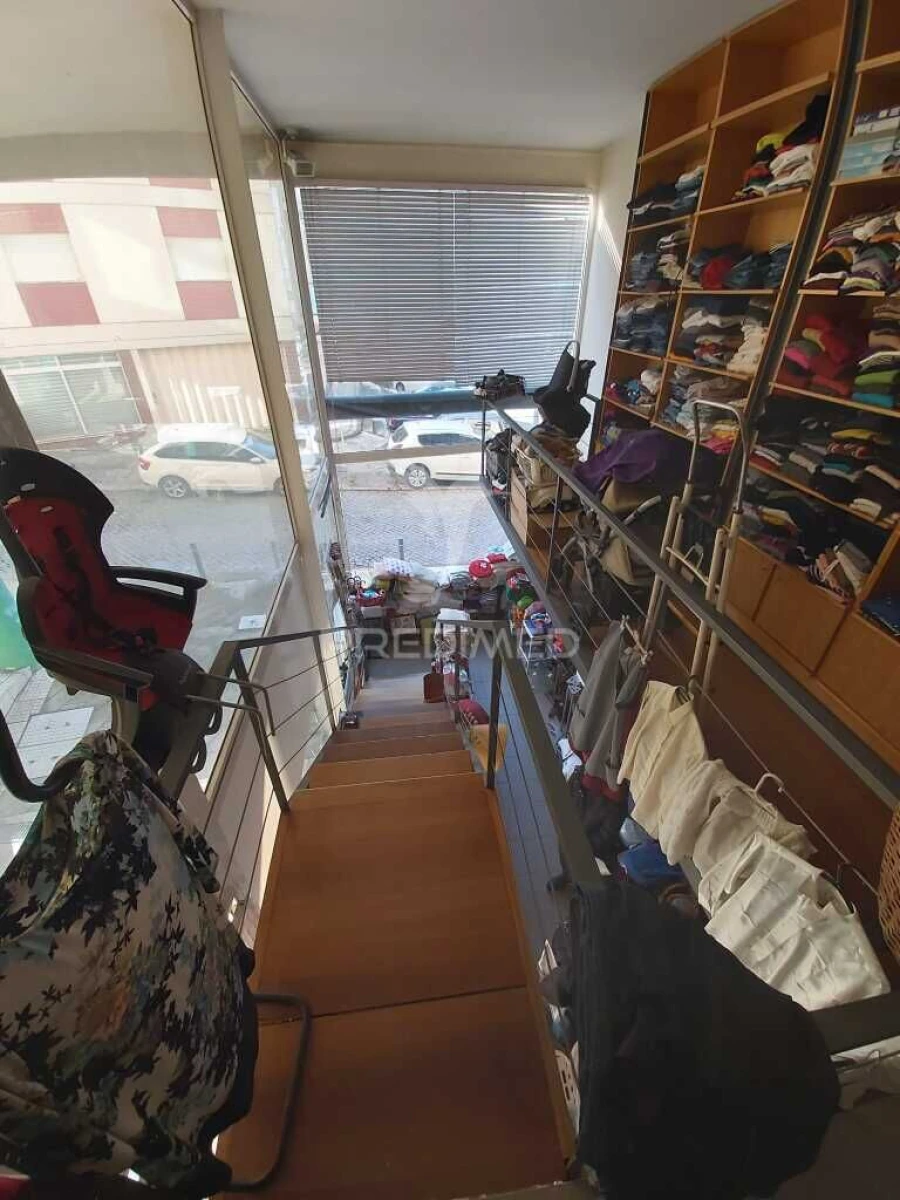 Loja para Arrendamento em Braga (Maximinos, Sé e Cividade) Foto 7