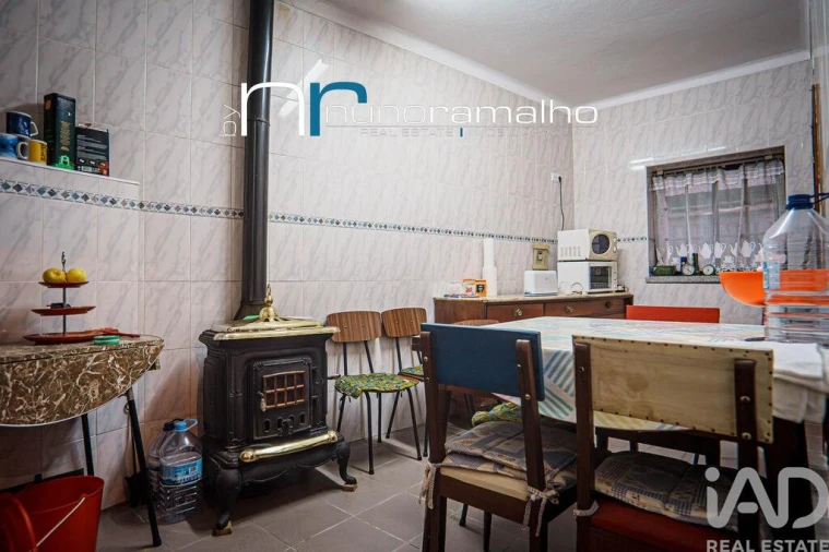 Moradia T3 para Venda em Souro Pires Foto 23