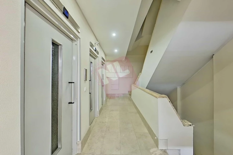 Apartamento T3 para Venda em Pontinha e Famões Foto 12