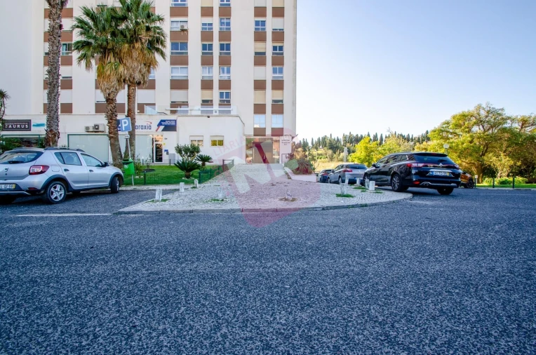 Apartamento T3 para Venda em Pontinha e Famões