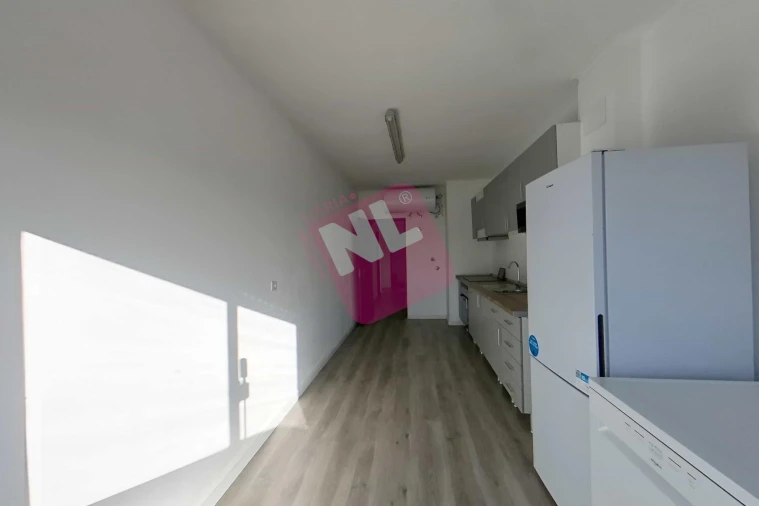 Apartamento T3 para Venda em Pontinha e Famões Foto 26