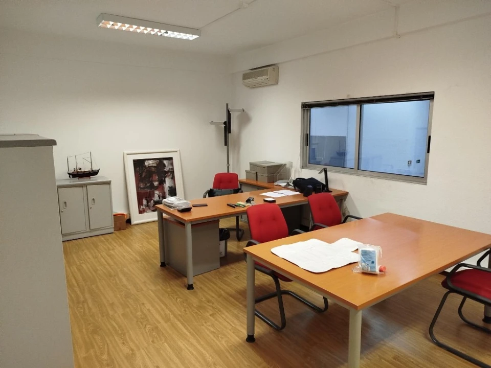 Armazém para Arrendamento em Rio de Mouro Foto 11