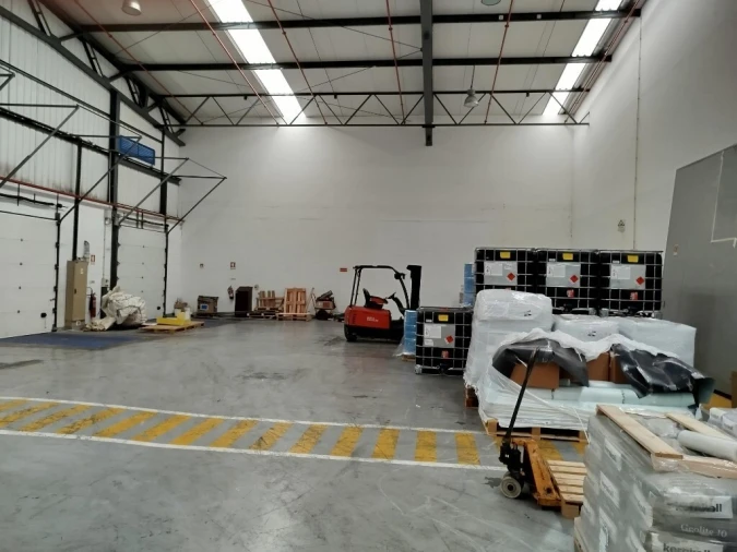 Armazém para Arrendamento em Rio de Mouro Foto 6