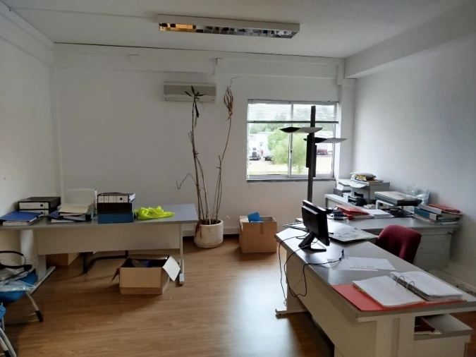 Armazém para Arrendamento em Rio de Mouro Foto 15