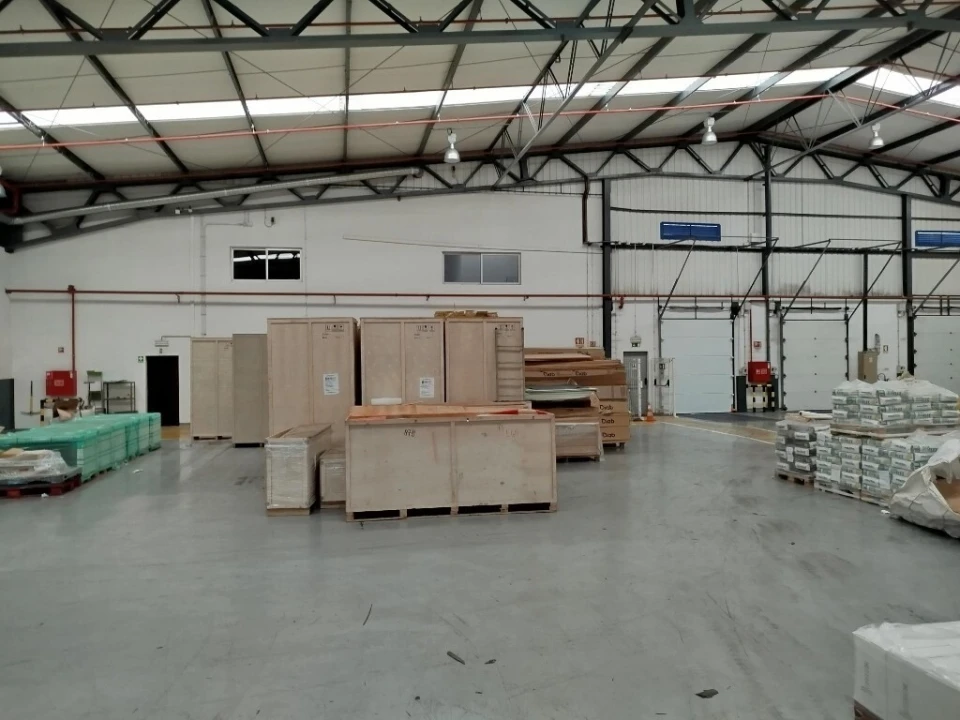 Armazém para Arrendamento em Rio de Mouro Foto 7