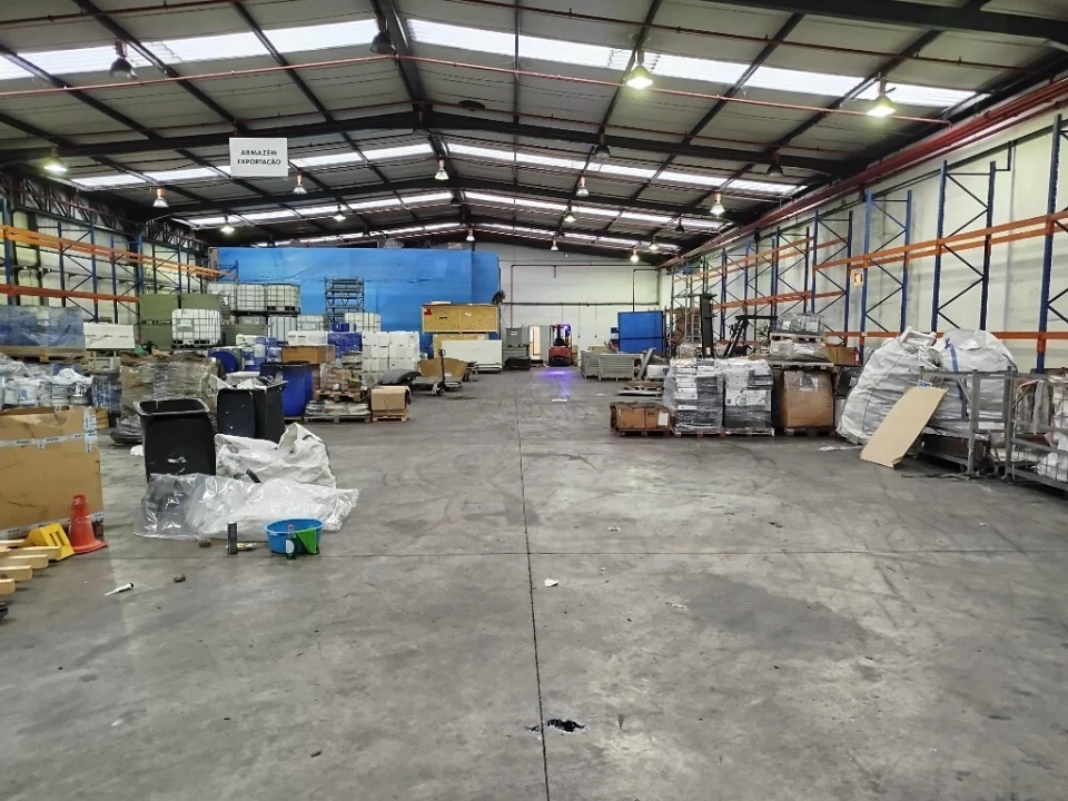 Armazém para Arrendamento em Rio de Mouro Foto 3