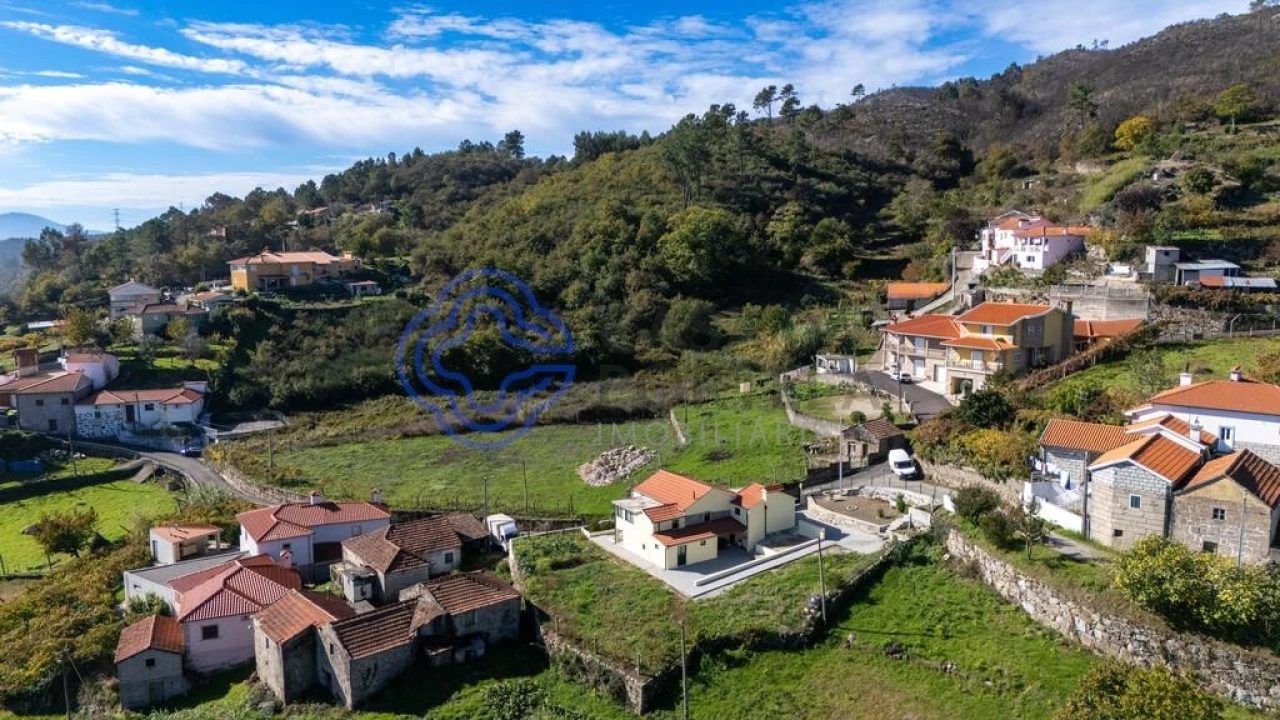 Quinta T4 para Venda em Valadares Foto 31