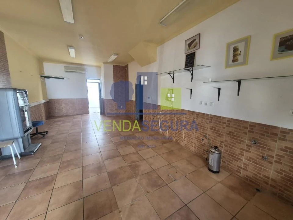 Loja para Venda em Safara e Santo Aleixo da Restauração Foto 3
