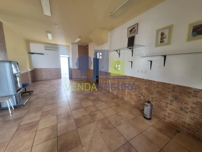 Loja para Venda em Safara e Santo Aleixo da Restauração Foto 3