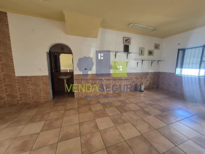 Loja para Venda em Safara e Santo Aleixo da Restauração Foto 4