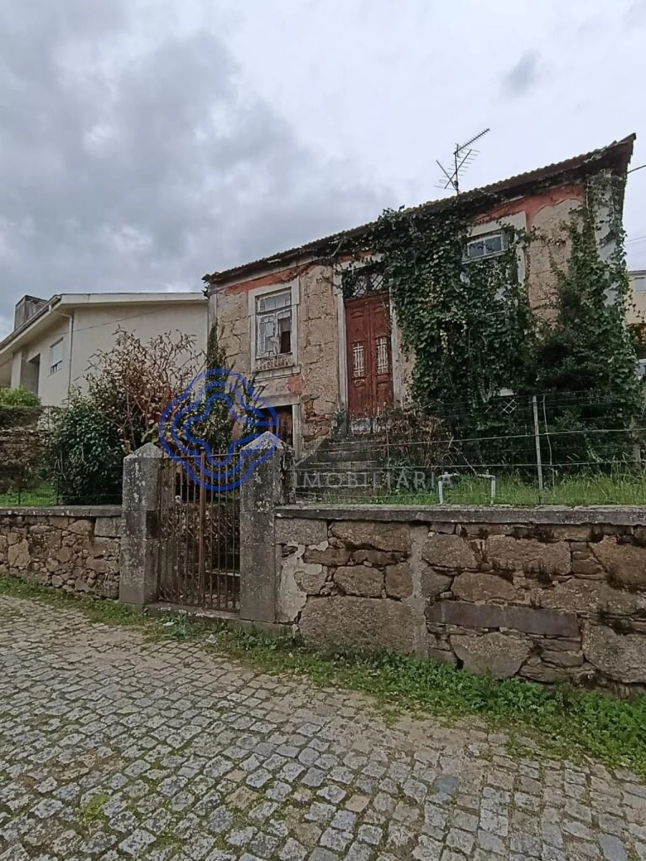 Moradia T3 para Venda em Santo Tirso, Couto (Santa Cristina e São Miguel) e Burgães Foto 1