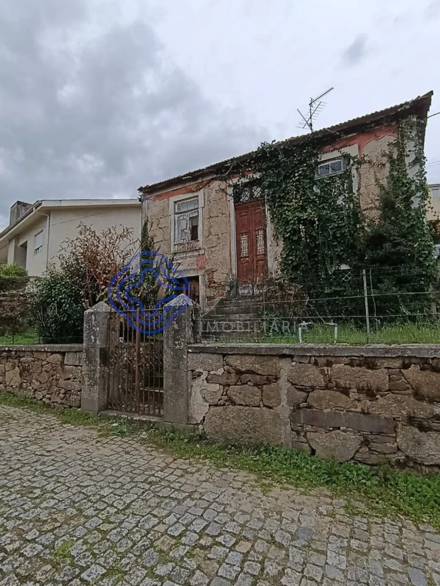 Moradia T3 para Venda em Santo Tirso, Couto (Santa Cristina e São Miguel) e Burgães