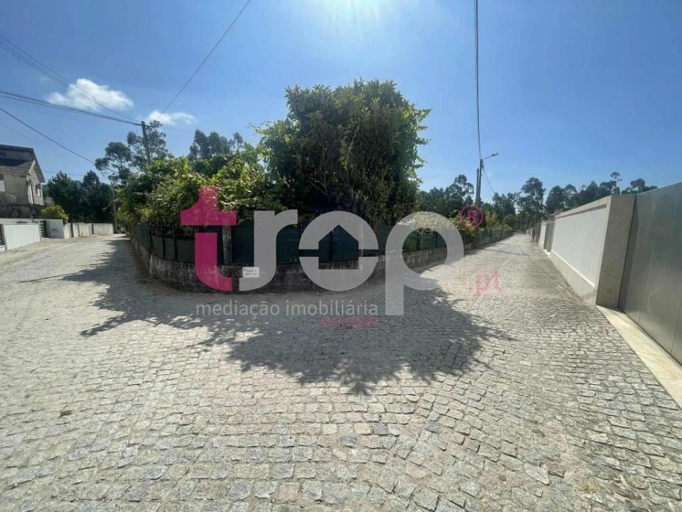 Terreno para Venda em Creixomil e Mariz Foto 1