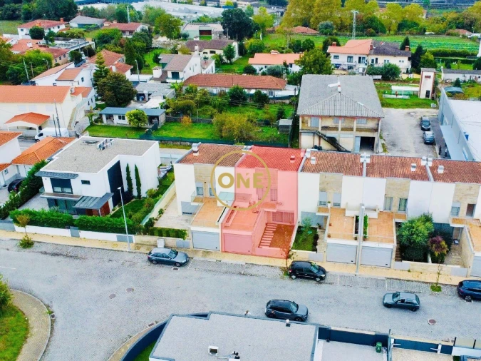 Moradia T3 para Venda em Vila das Aves Foto 1