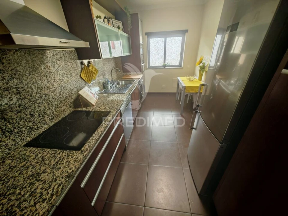 Apartamento T2 para Venda em Portimão Foto 9