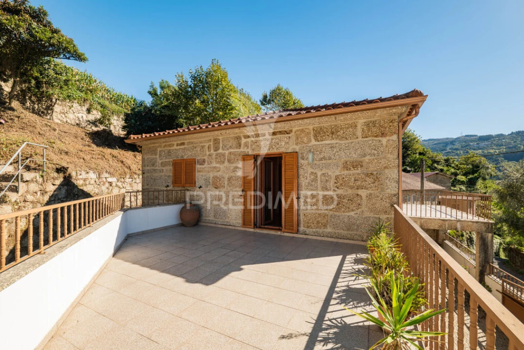 Moradia T3 para Venda em Valdosende Foto 9