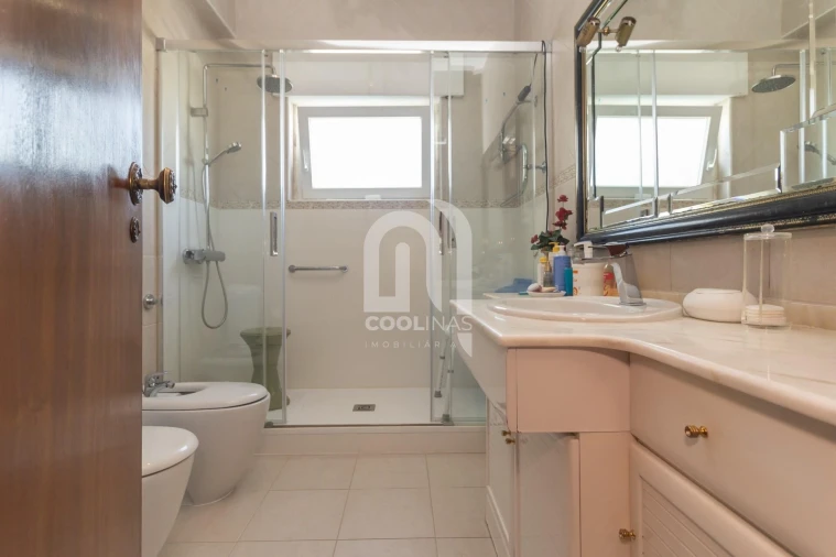 Moradia T8 para Venda em Amora Foto 27