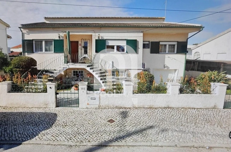 Moradia T8 para Venda em Amora Foto 7