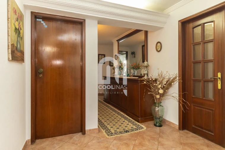 Moradia T8 para Venda em Amora Foto 40