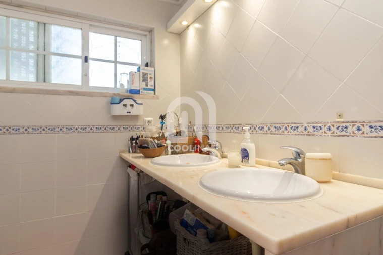 Moradia T8 para Venda em Amora Foto 45