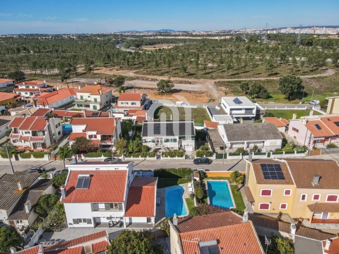 Moradia T8 para Venda em Amora Foto 63