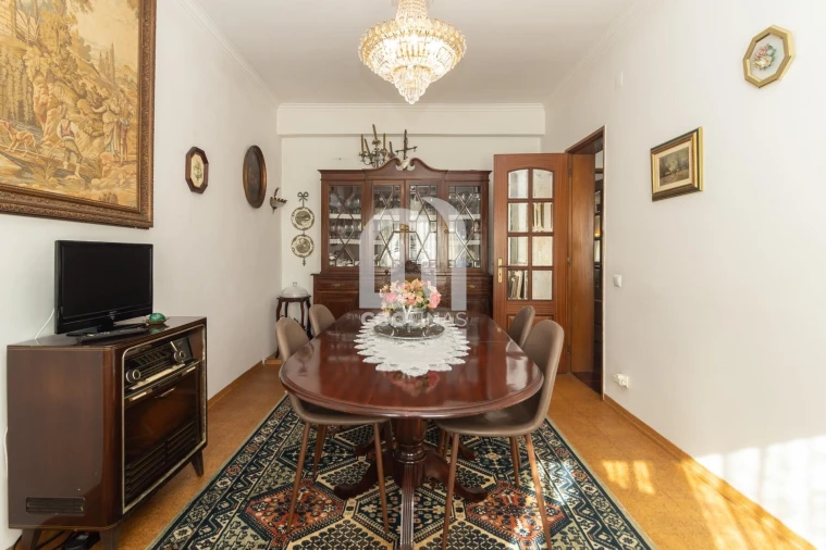 Moradia T8 para Venda em Amora Foto 6