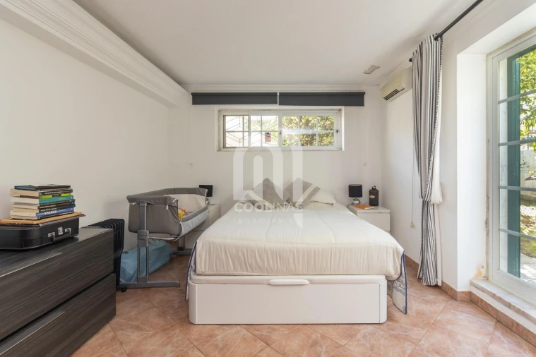 Moradia T8 para Venda em Amora Foto 33